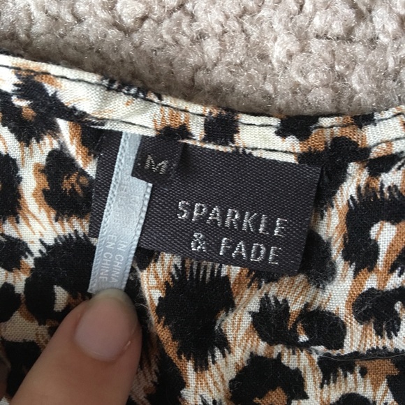 Sparkle & Fade Cheetah Blouse with Buttons - Picture 3 of 5